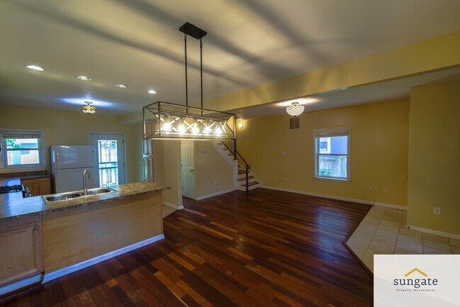 Building Photo - 3510 Hamilton Ave