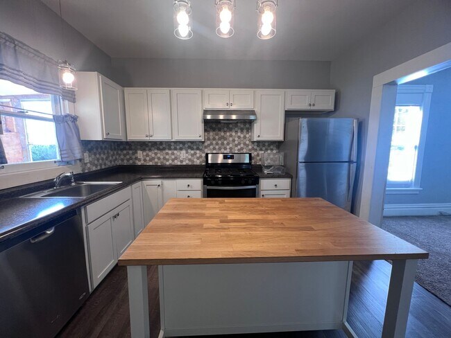 Foto del edificio - Cute 3 Bedroom home close to medical mile