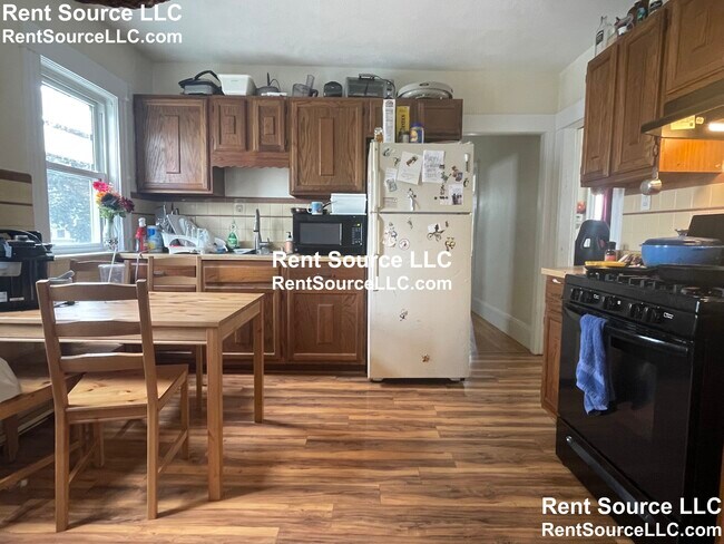 Building Photo - 103-105 Frederick Ave