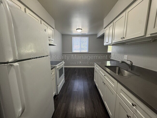 Foto del edificio - 36777 Sibley Rd