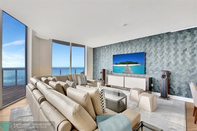 Building Photo - 525 N Fort Lauderdale Beach Blvd