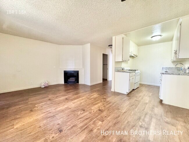 Foto del edificio - 15552 Nordhoff St North Hills, CA 91343