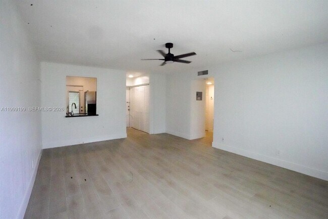 Foto del edificio - 530 SE 2nd Ave