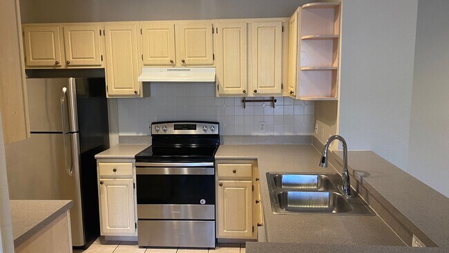 Building Photo - Beautiful 3BR/2BA Visconti Condo in Maitland!