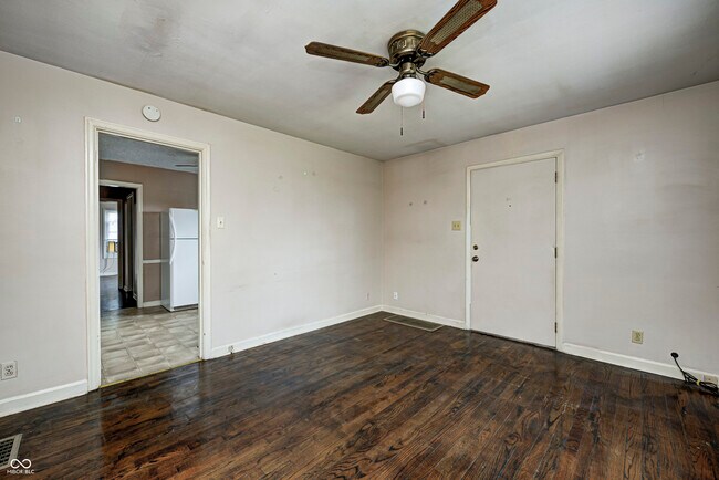 Foto del edificio - 5376 W 10th St