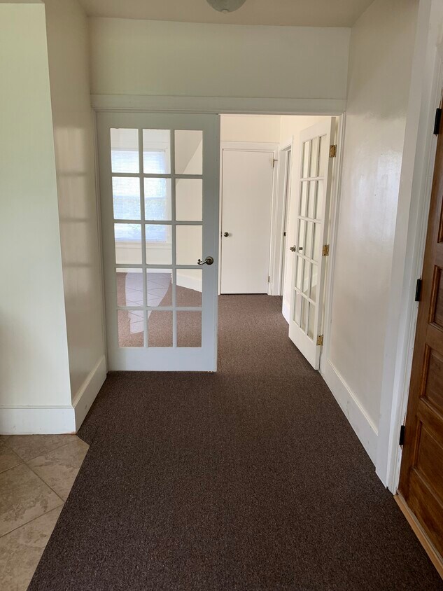 Foto principal - 300 Grampian Blvd