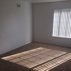 Building Photo - 25341 Shiawassee Cir