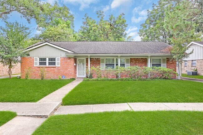 Building Photo - 6023 Valkeith Dr