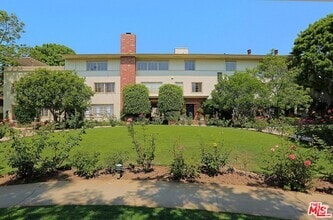 Building Photo - 11901 W Sunset Blvd