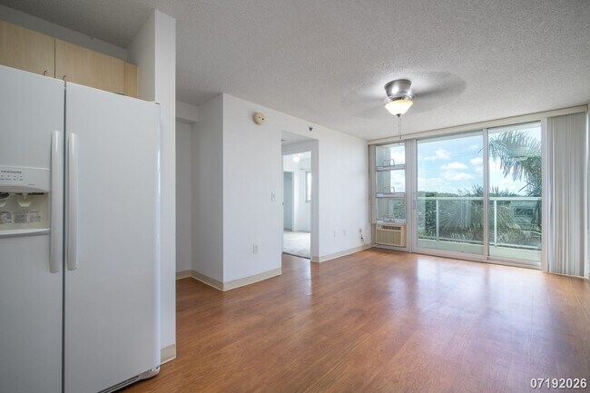 Foto del edificio - $2,500 / 2br - 2 BED 1 BATH CONDO IN PLANTATION TOWN APTS