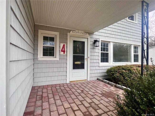 Foto del edificio - 4 Susan Ct