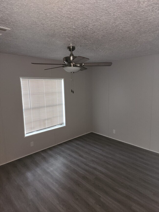 Foto del edificio - 314 W. Parker Ave, Bushnell