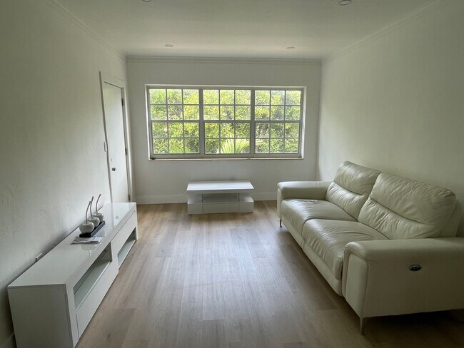 Photo - 2520 SW 27th St Apartments