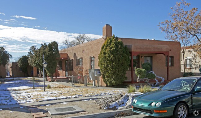 Foto principal - 1104 Silver Ave SW