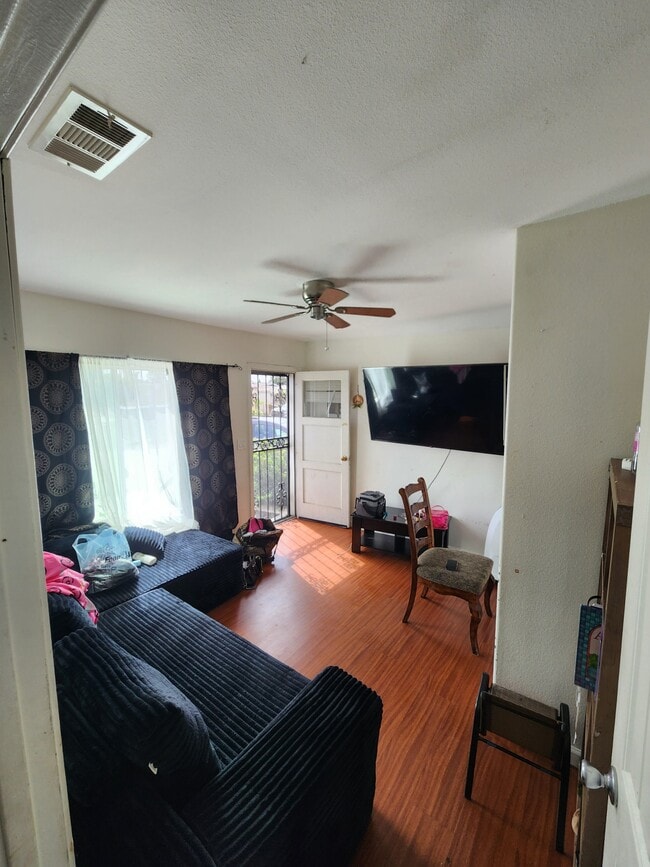 Foto del edificio - 790 24th St