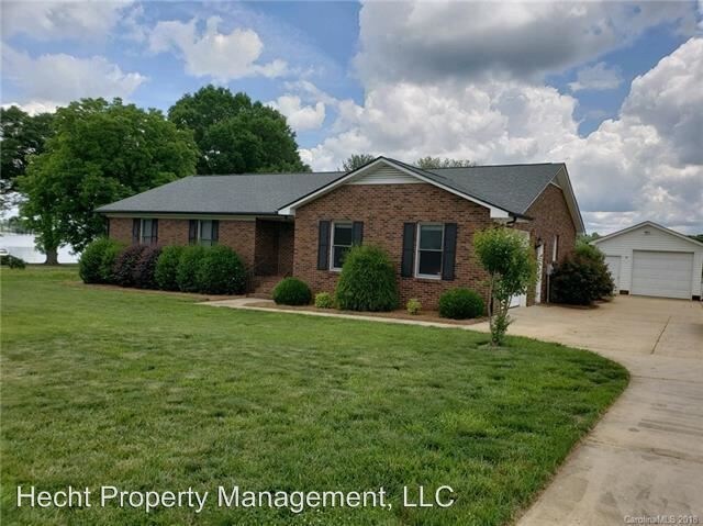 Primary Photo - 3 br, 2.5 bath House - 1318 Strawberry Lane