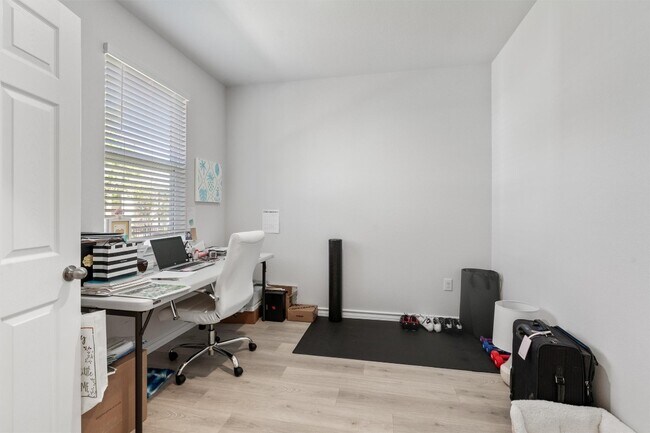 Foto del edificio - 5310 Mulberry Grove Ln