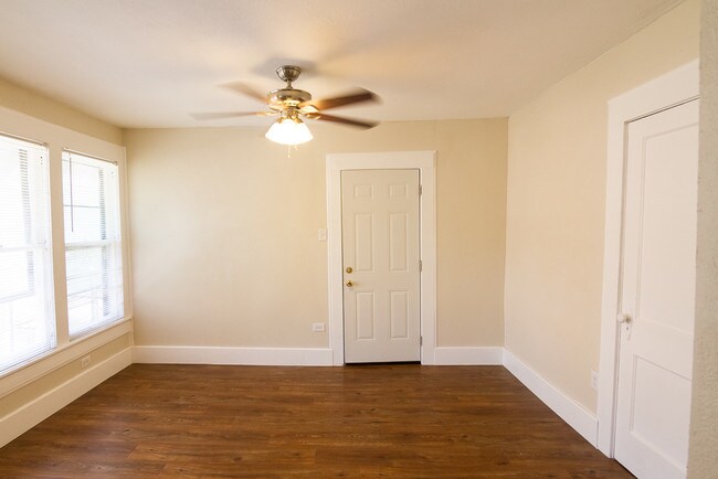 Building Photo - 5825 Tremont St