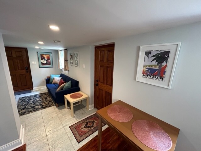 Entry Way / Den - 1107 General Pershing St