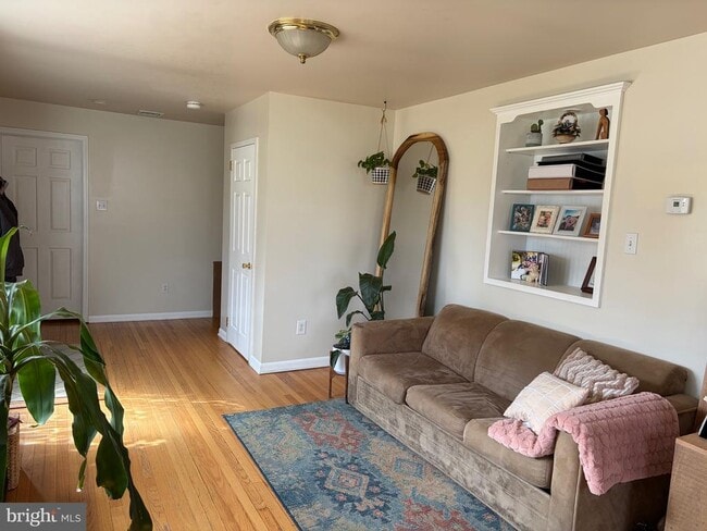 Building Photo - 157 Jimanna Rd