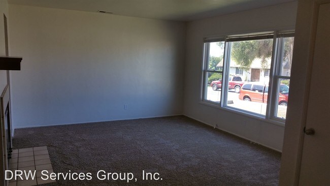 Building Photo - 3 br, 2 bath House - 687 Robert Ave