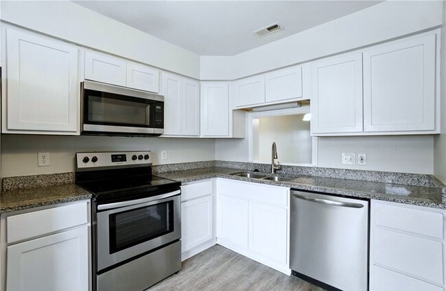 Building Photo - 2333 Meadows Landing