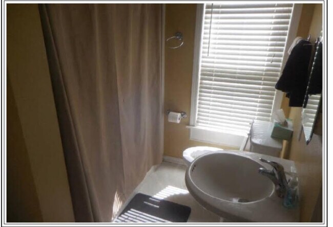 Foto del edificio - 121 N Prairie Ave