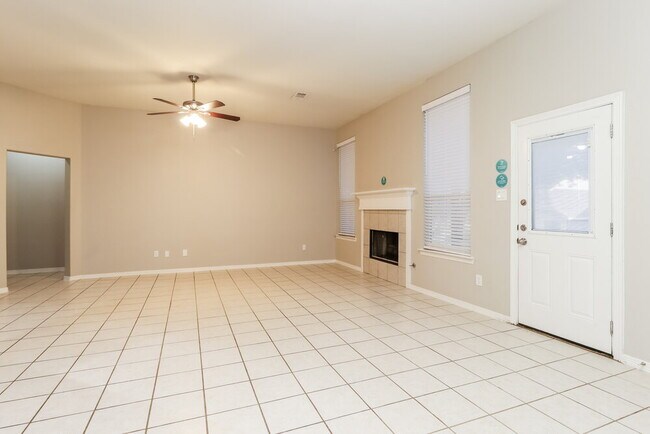 Foto del edificio - 2307 Jefferson Crossing Dr