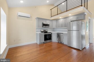 Building Photo - 6607 Ridge Ave