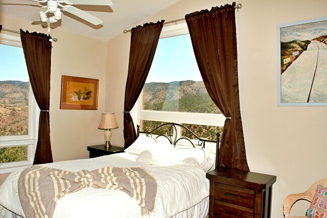 Foto del edificio - 104 Red Rock Rd