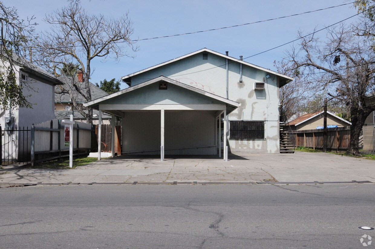 Building Photo - 1315 E Market St