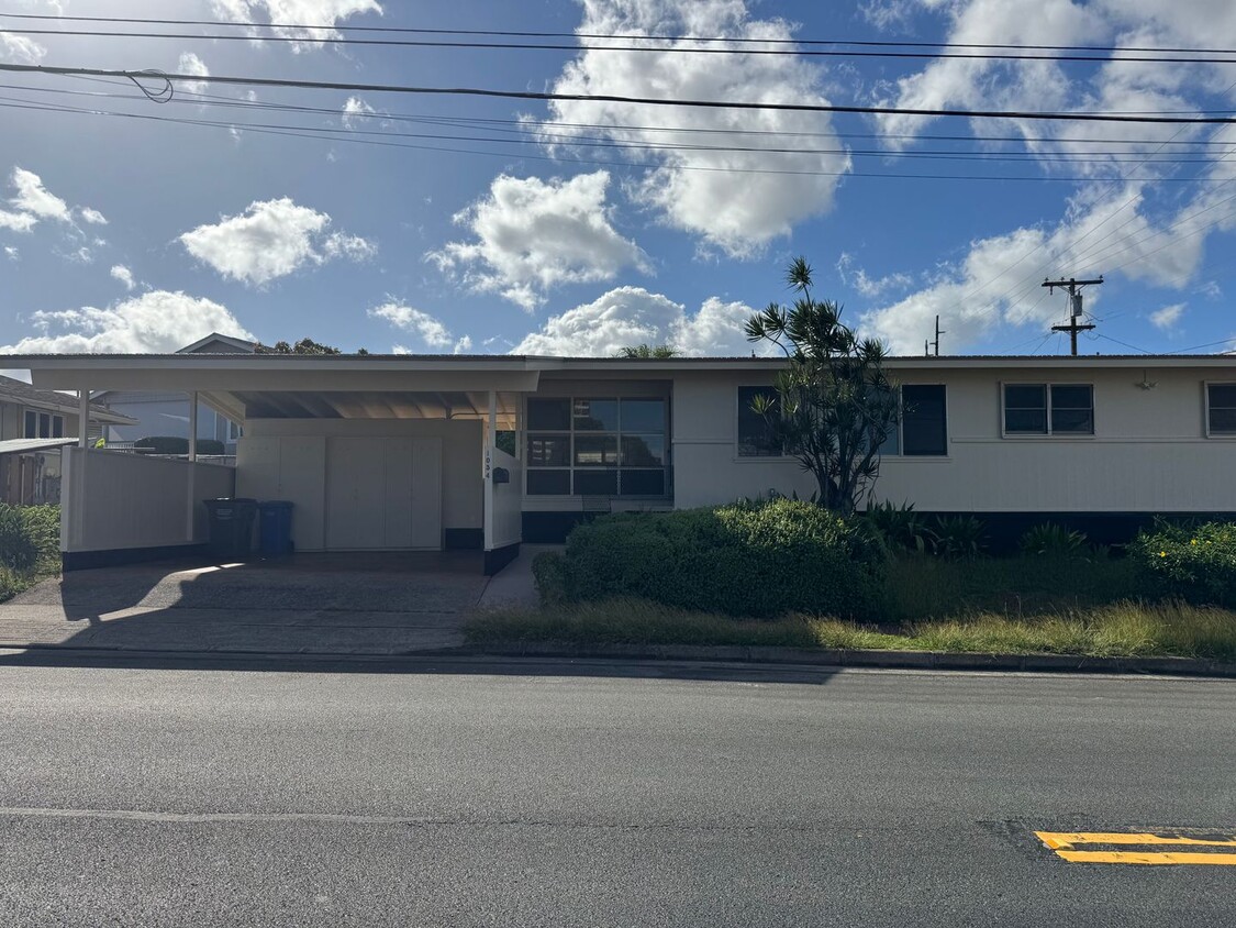 Primary Photo - Kaimuki - Renovated Singled Family Home - ...