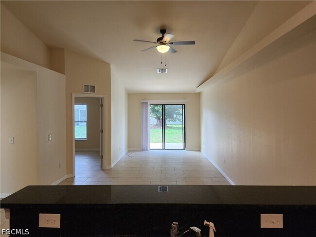 Foto del edificio - 121 SW 16th Terrace
