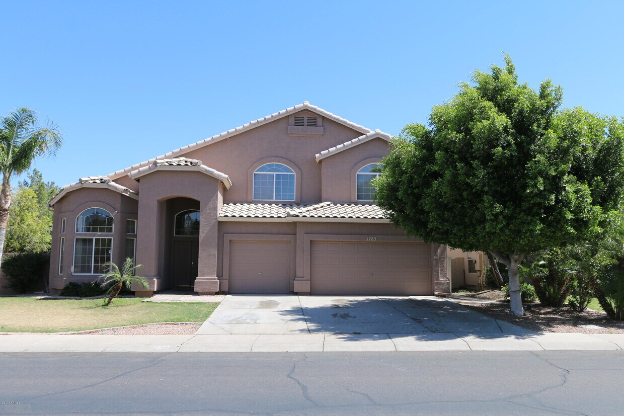 2200 West San Angelo Streetnull