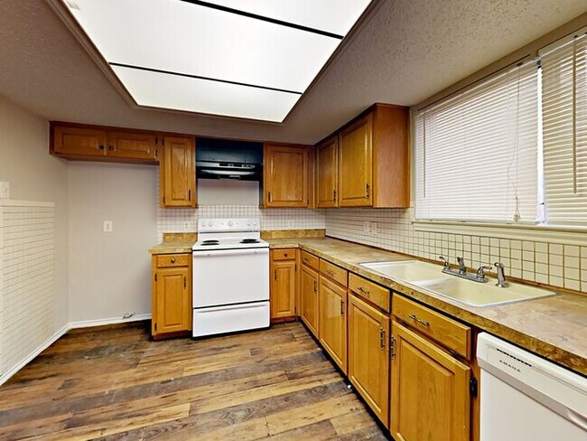 Foto del edificio - 1022 Nancy Ln