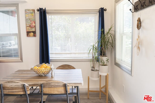 Building Photo - 348 Laveta Terrace