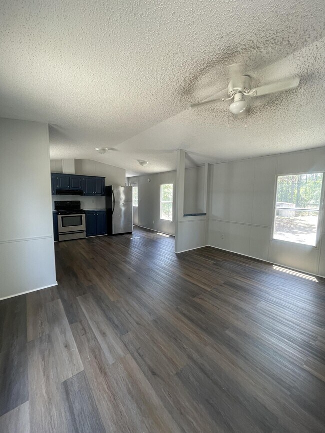 Building Photo - 3585 SC-6