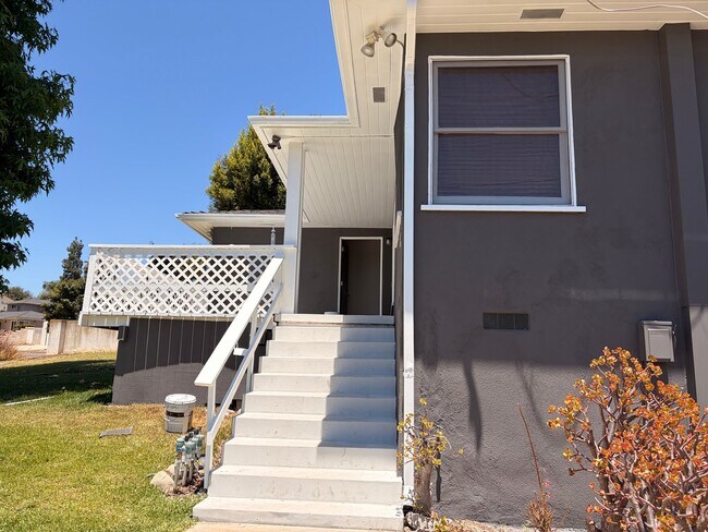 Foto del edificio - 2404 Wetherhead Dr