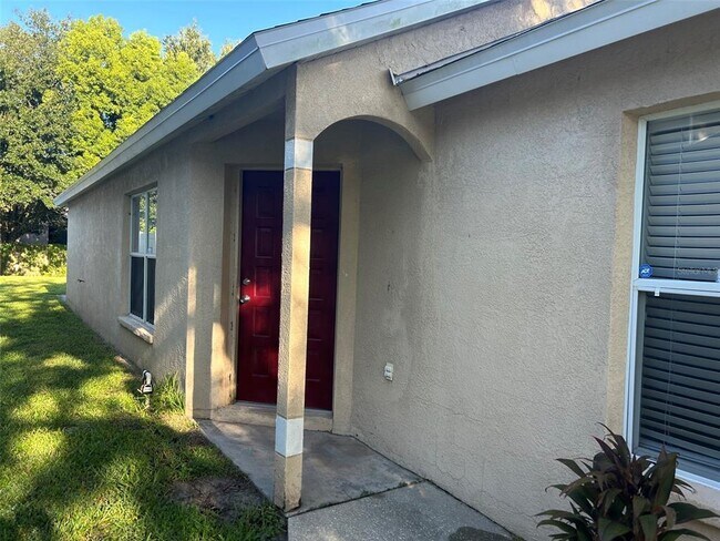 Foto del edificio - 5707 Tanagerlake Rd