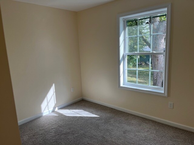 Building Photo - 408 Fairgreen Ave