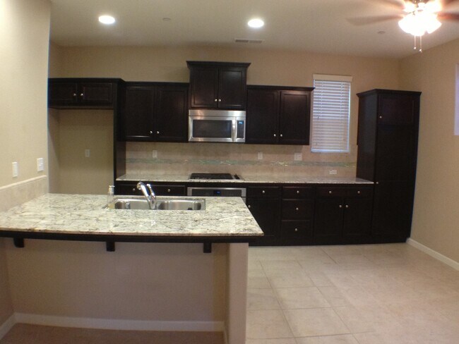 Foto del edificio - $2,300 Shepherd & Hwy 168, 3 Bedroom - N. ...