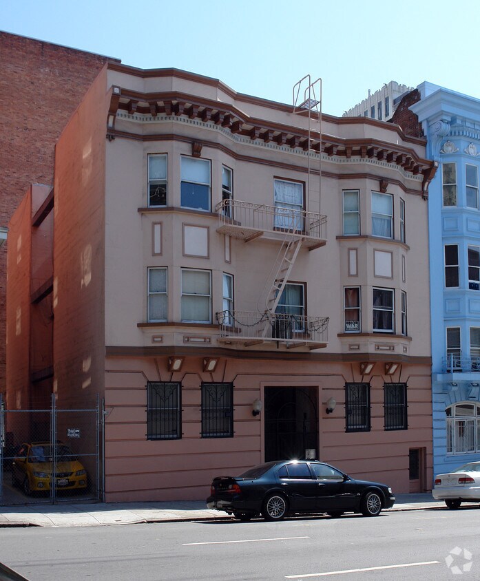 Primary Photo - 534 Hyde St