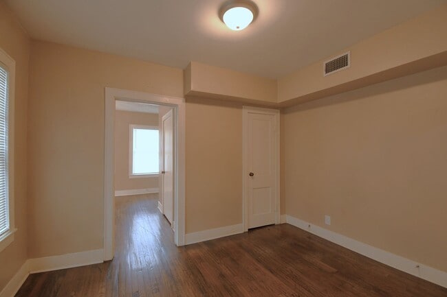 Building Photo - Charming 1 Bedroom, 1 Bath Apartment in Tyler!