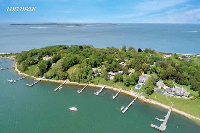 Building Photo - 68 Ram Island Dr