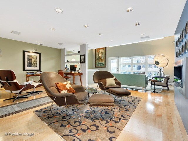 Foto del edificio - 1428 N Mohawk St