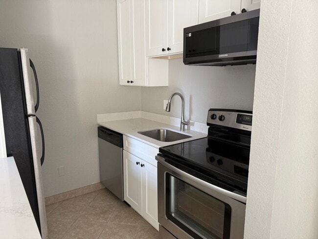 Foto del edificio - Move-in Special: Enjoy your first month of...