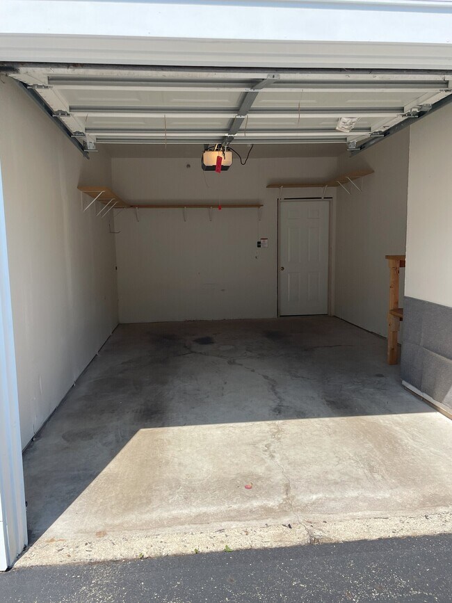 Foto del edificio - 12820 University Crescent