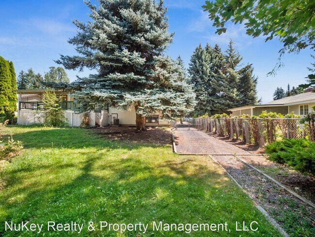 Building Photo - 4 br, 3 bath House - 11707 N. Wall St.