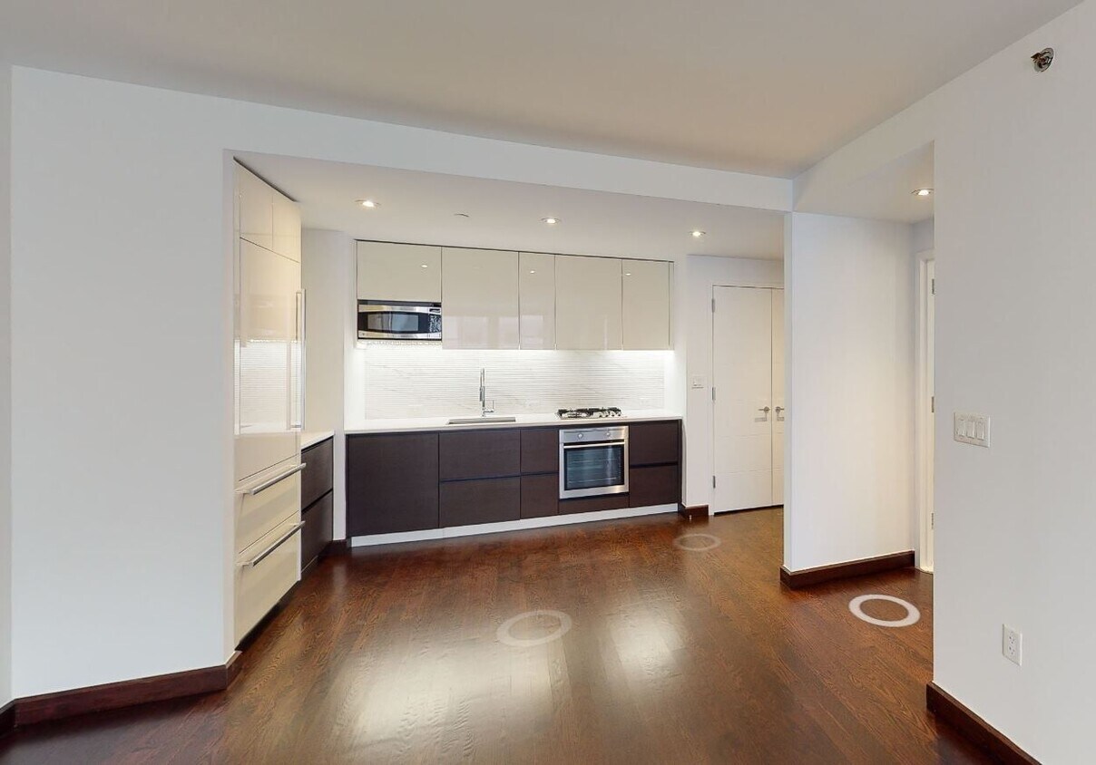 138 E 12th St Unit 3I, New York, NY 10003 Room for Rent in New York
