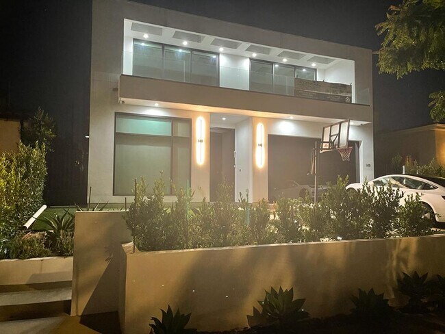 Foto del edificio - 1451 Glenville Dr